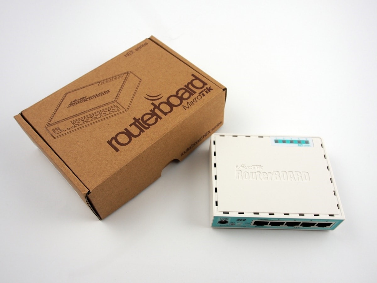 MikroTik hEX RB750GR3